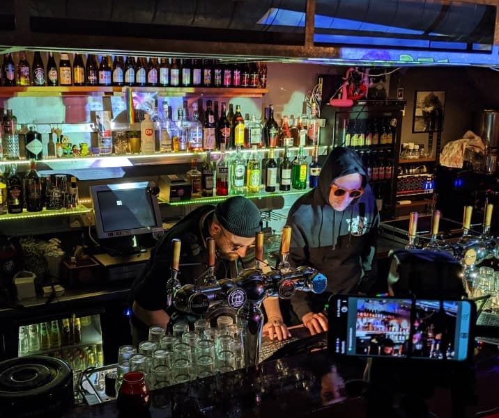 Frame 104-min bar Rotterdam Bar3